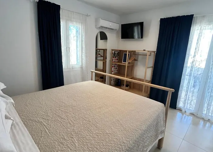 Mykonian Starling - Town N' Sunset View Apartment